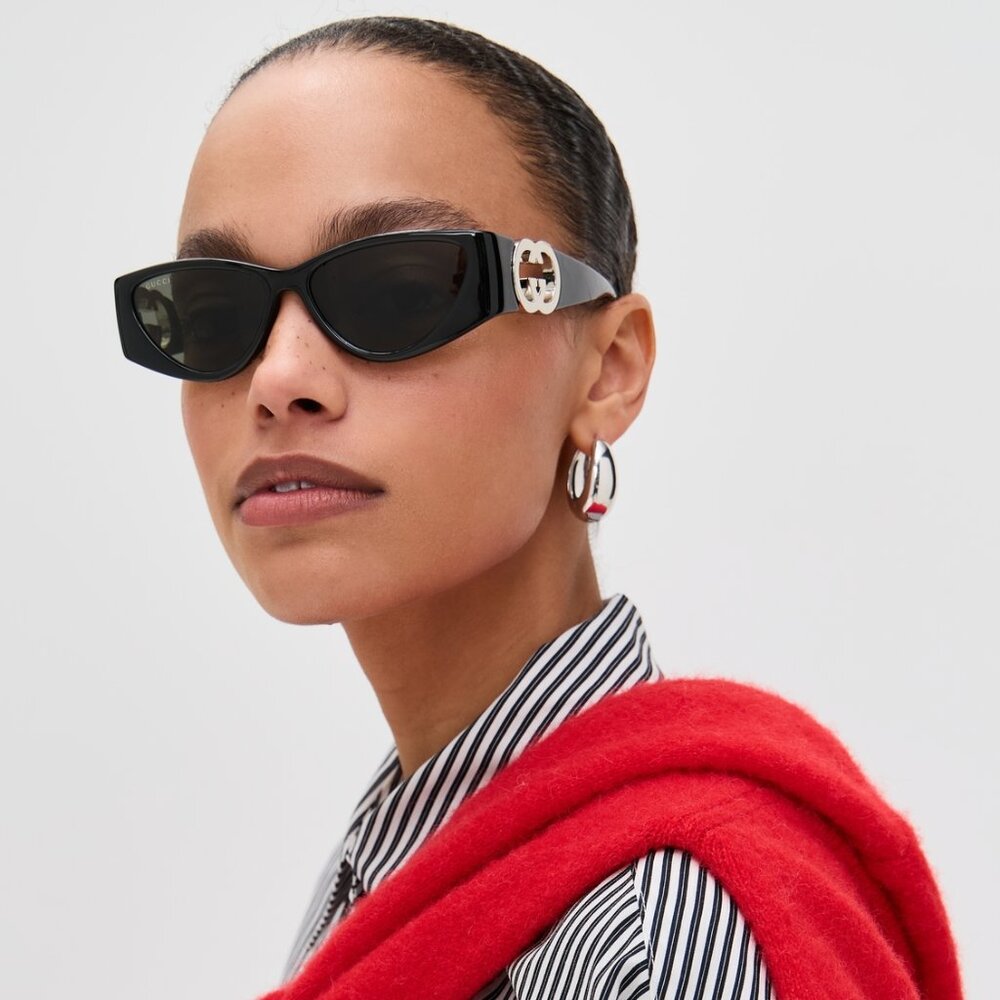 Gucci GG1824S 001 Sunglasses Black/Silver Cat Eye Frame, Grey Lenses - Picture 2 of 11